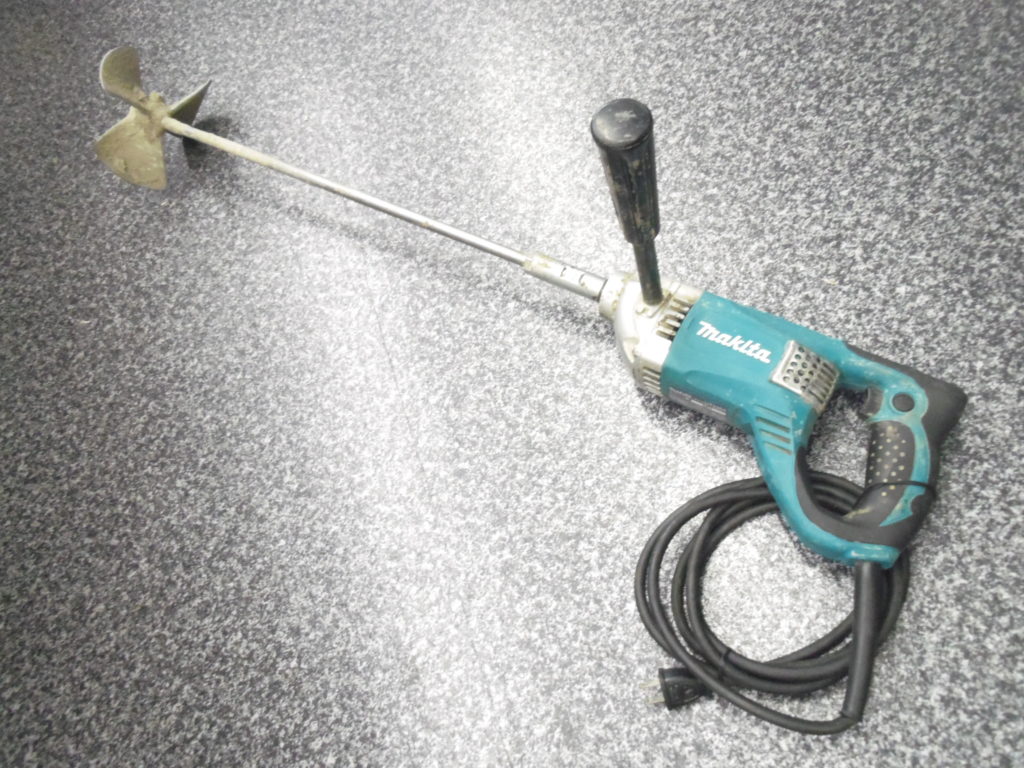 Makita - ☆中古品☆makita マキタ 100V カクハン機 UT1305 電動工具